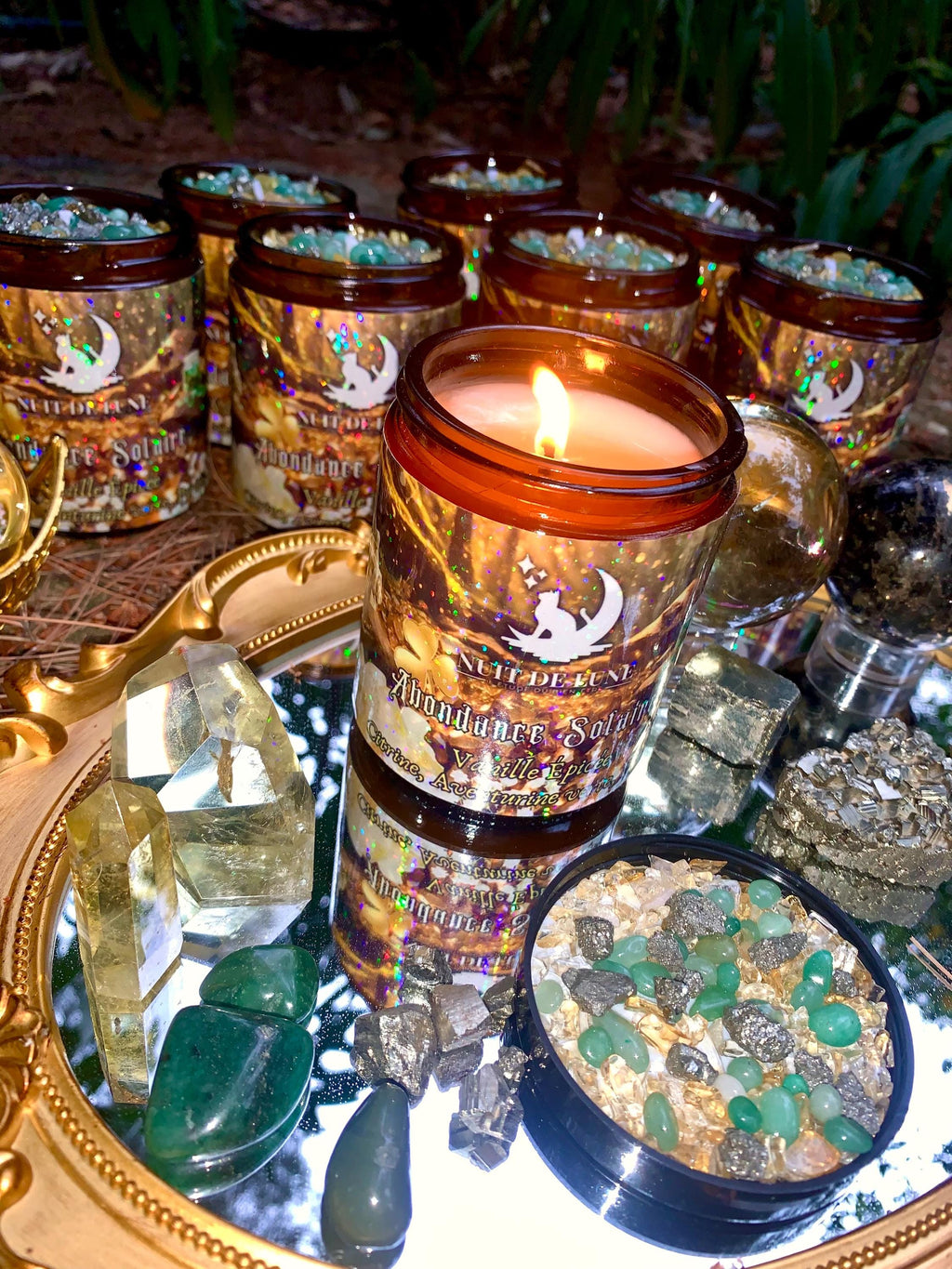 Bougie de luxe artisanale aux cristaux ABONDANCE SOLAIRE Vanille Épicée, Citrine, Aventurine Verte, Pyrite