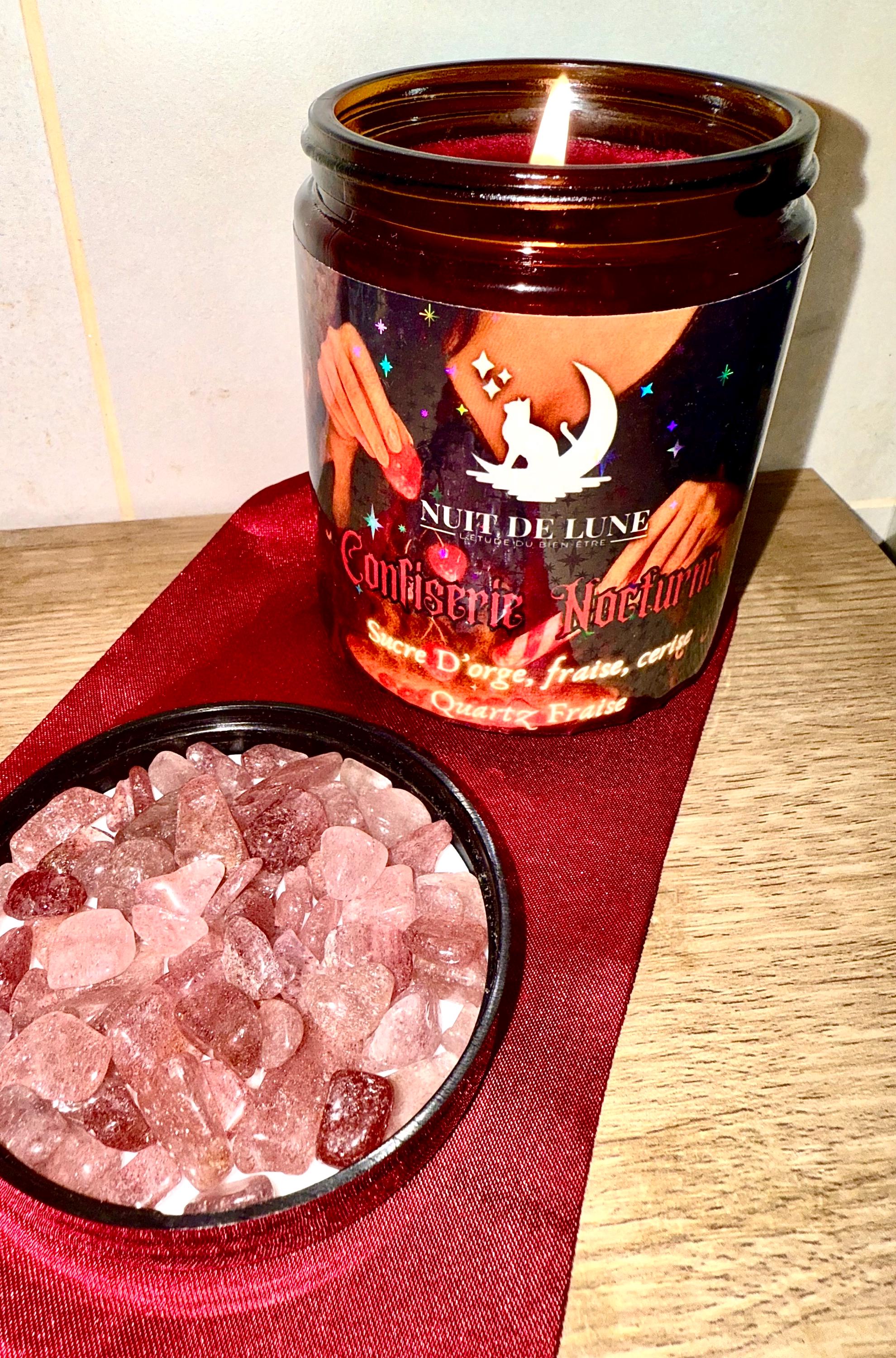 Bougie de luxe artisanale aux cristaux CONFISERIE NOCTURNE Sucre d’Orge, fraise, cerise, Quartz Fraise