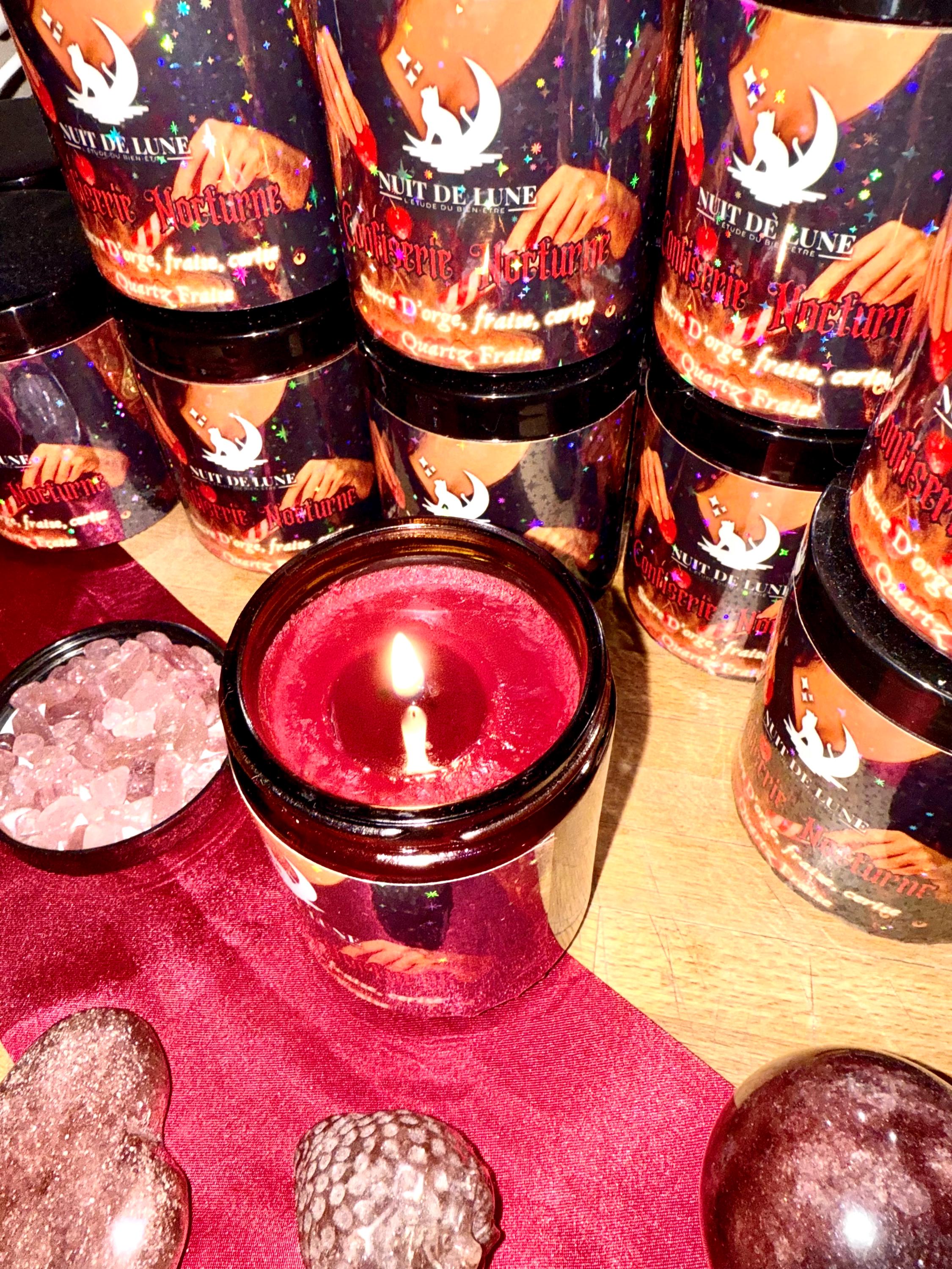 Bougie de luxe artisanale aux cristaux CONFISERIE NOCTURNE Sucre d’Orge, fraise, cerise, Quartz Fraise