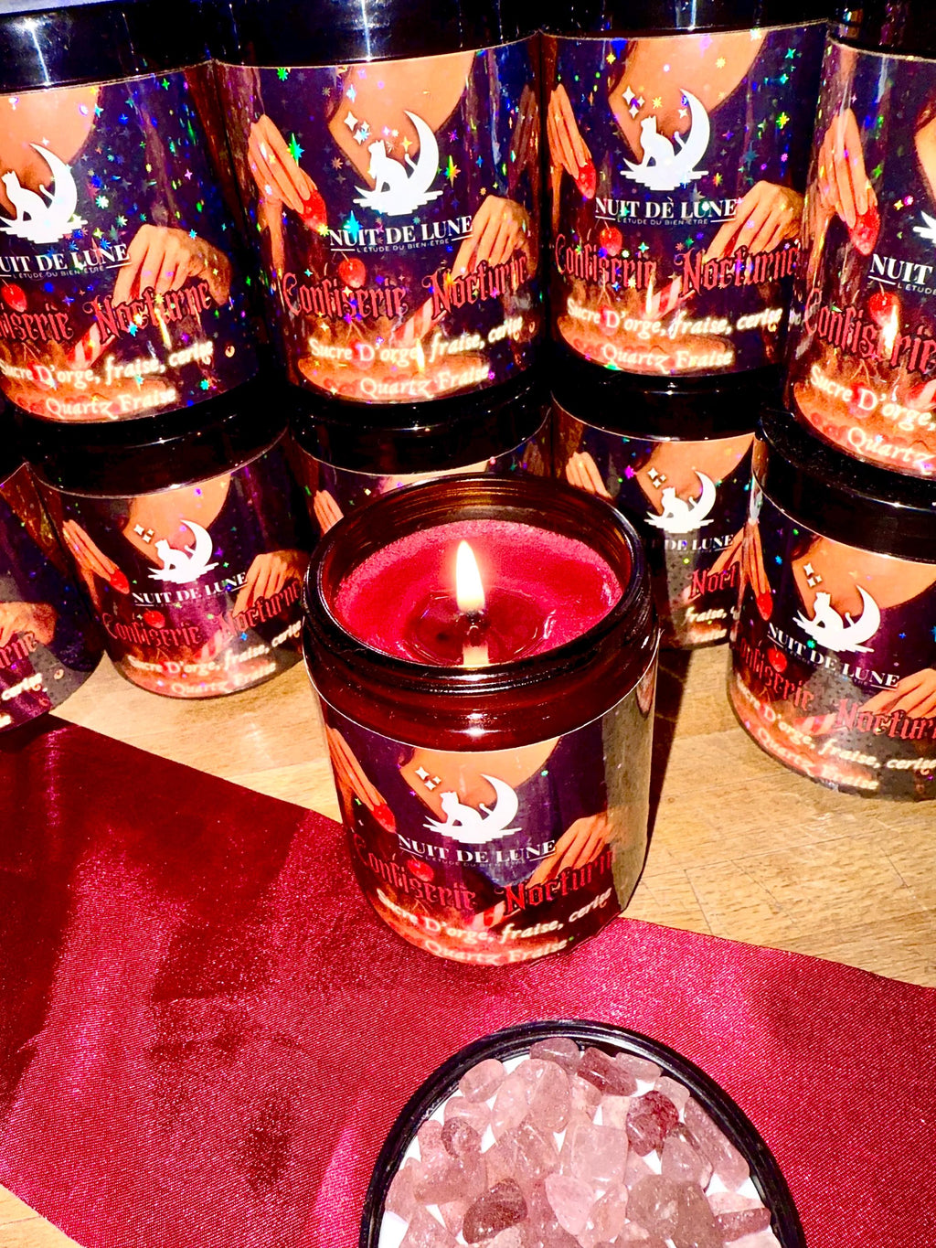 Bougie de luxe artisanale aux cristaux CONFISERIE NOCTURNE Sucre d’Orge, fraise, cerise, Quartz Fraise