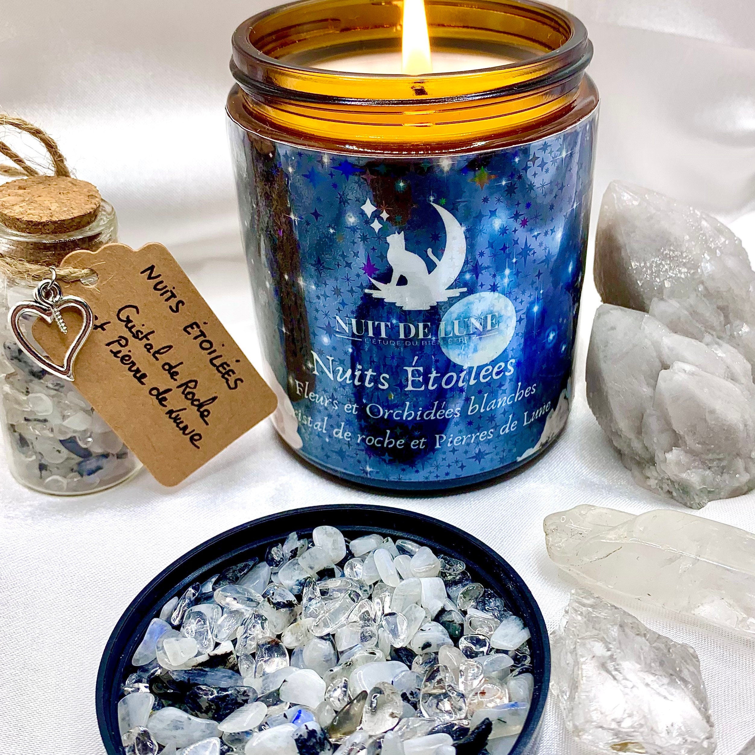 Bougie de luxe artisanale aux cristaux NUITS ÉTOILÉES Fleurs et Orchidées blanches et sa fiole de cristal de roche et pierre de lune
