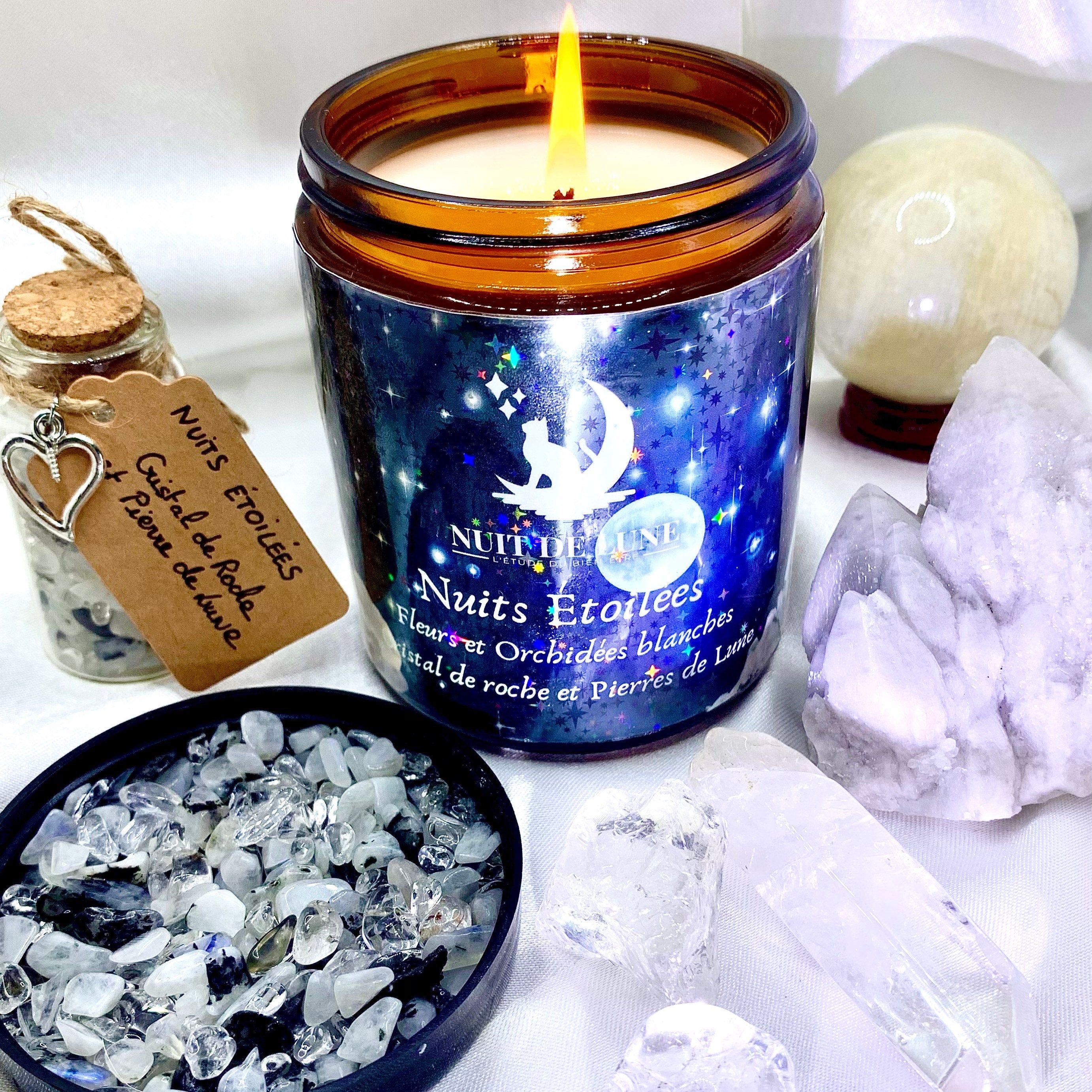 Bougie de luxe artisanale aux cristaux NUITS ÉTOILÉES Fleurs et Orchidées blanches et sa fiole de cristal de roche et pierre de lune