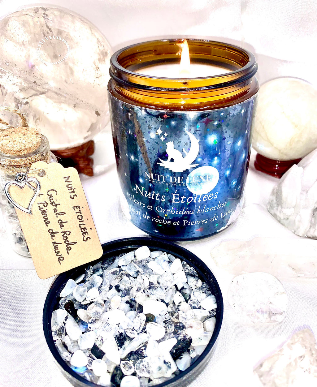 Bougie de luxe artisanale aux cristaux NUITS ÉTOILÉES Fleurs et Orchidées blanches et sa fiole de cristal de roche et pierre de lune