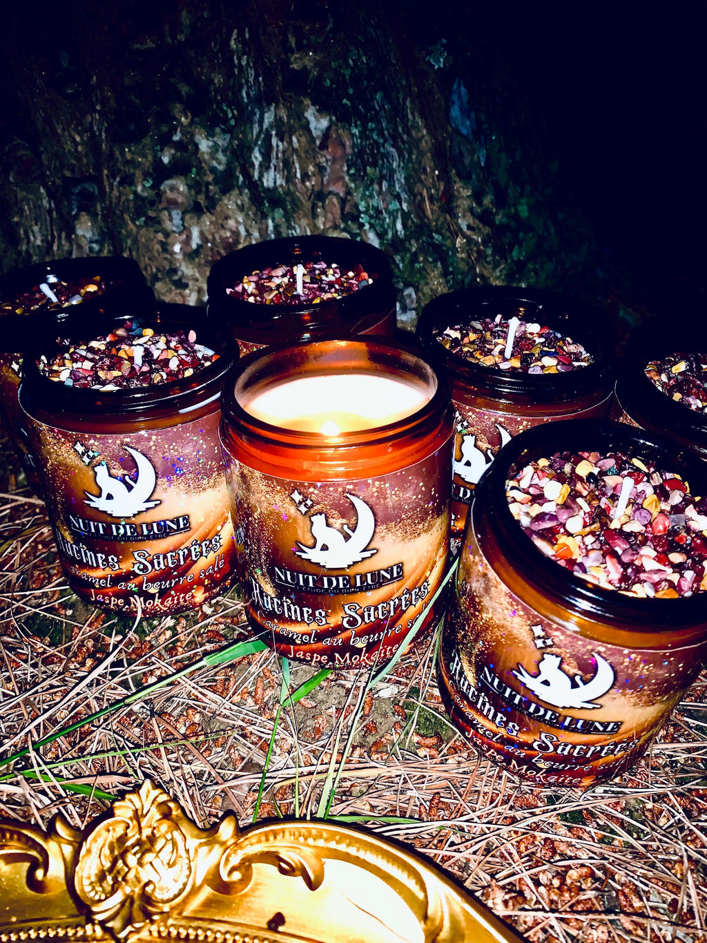Bougie de luxe artisanale aux cristaux RACINES SACRÉES Caramel au beurre salé, Jaspe Mokaïte