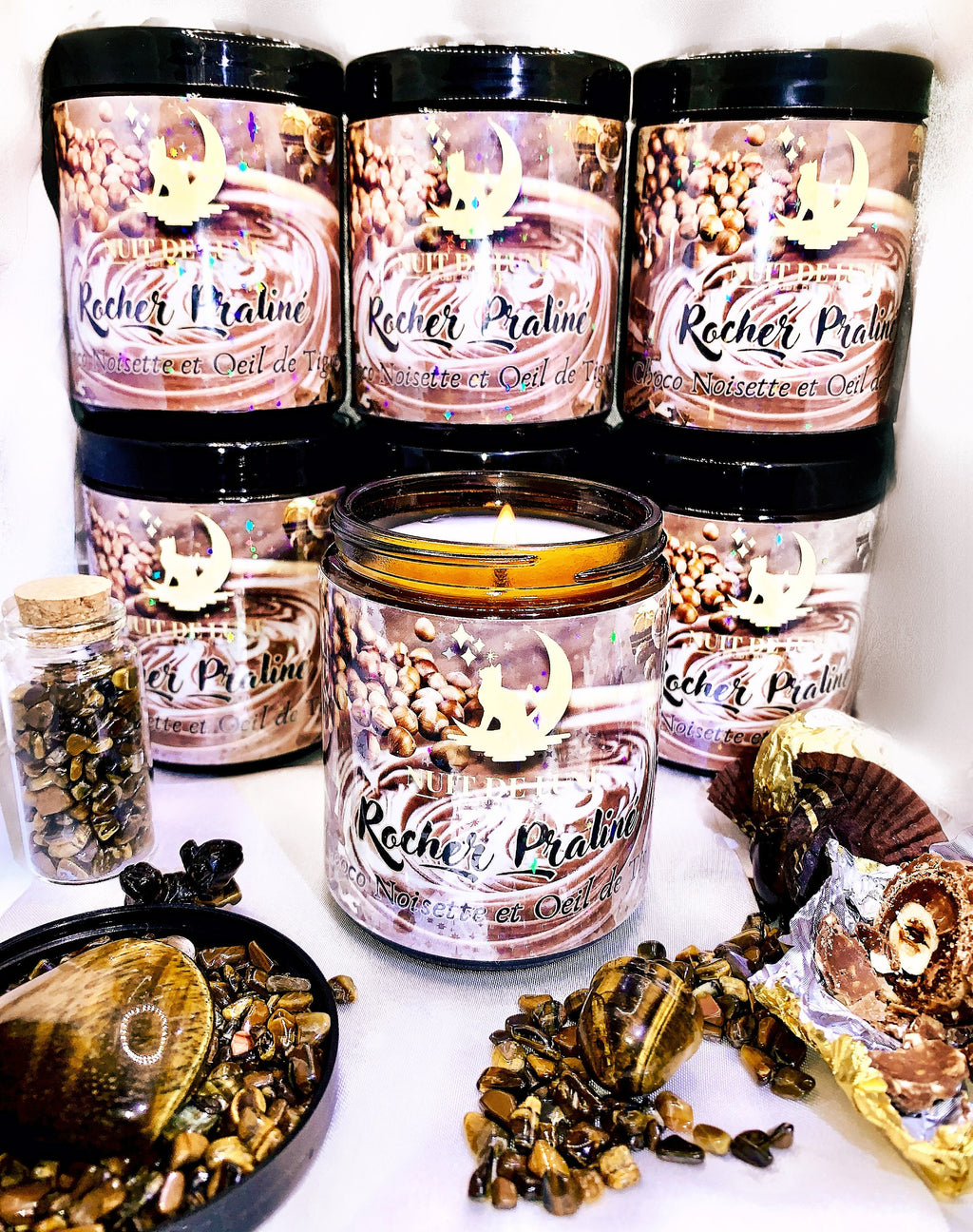 Bougie de luxe artisanale aux cristaux ROCHER PRALINÉ Chocolat, Noisettes, Pralines, Amandes et Oeil de Tigre
