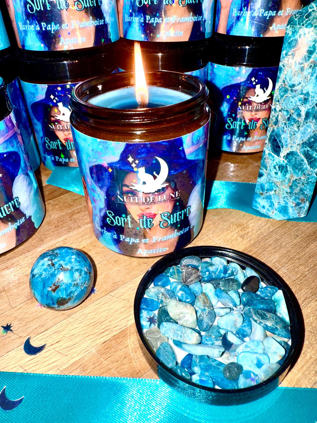 Bougie de luxe artisanale aux cristaux SORT DE SUCRE Barbe à Papa Framboise bleue, Apatite