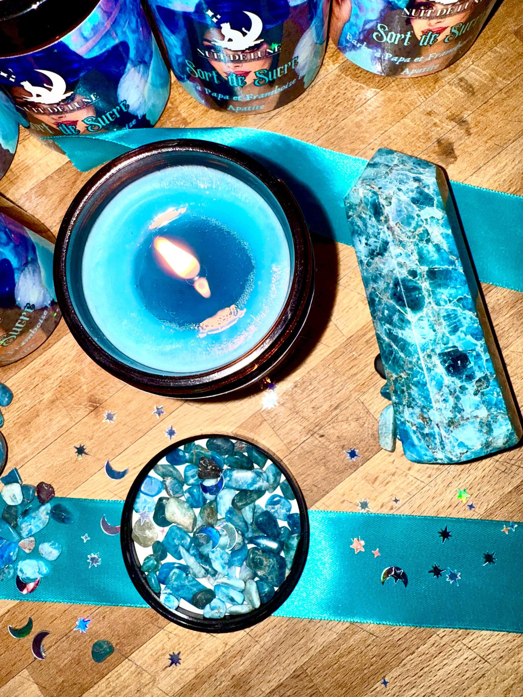 Bougie de luxe artisanale aux cristaux SORT DE SUCRE Barbe à Papa Framboise bleue, Apatite