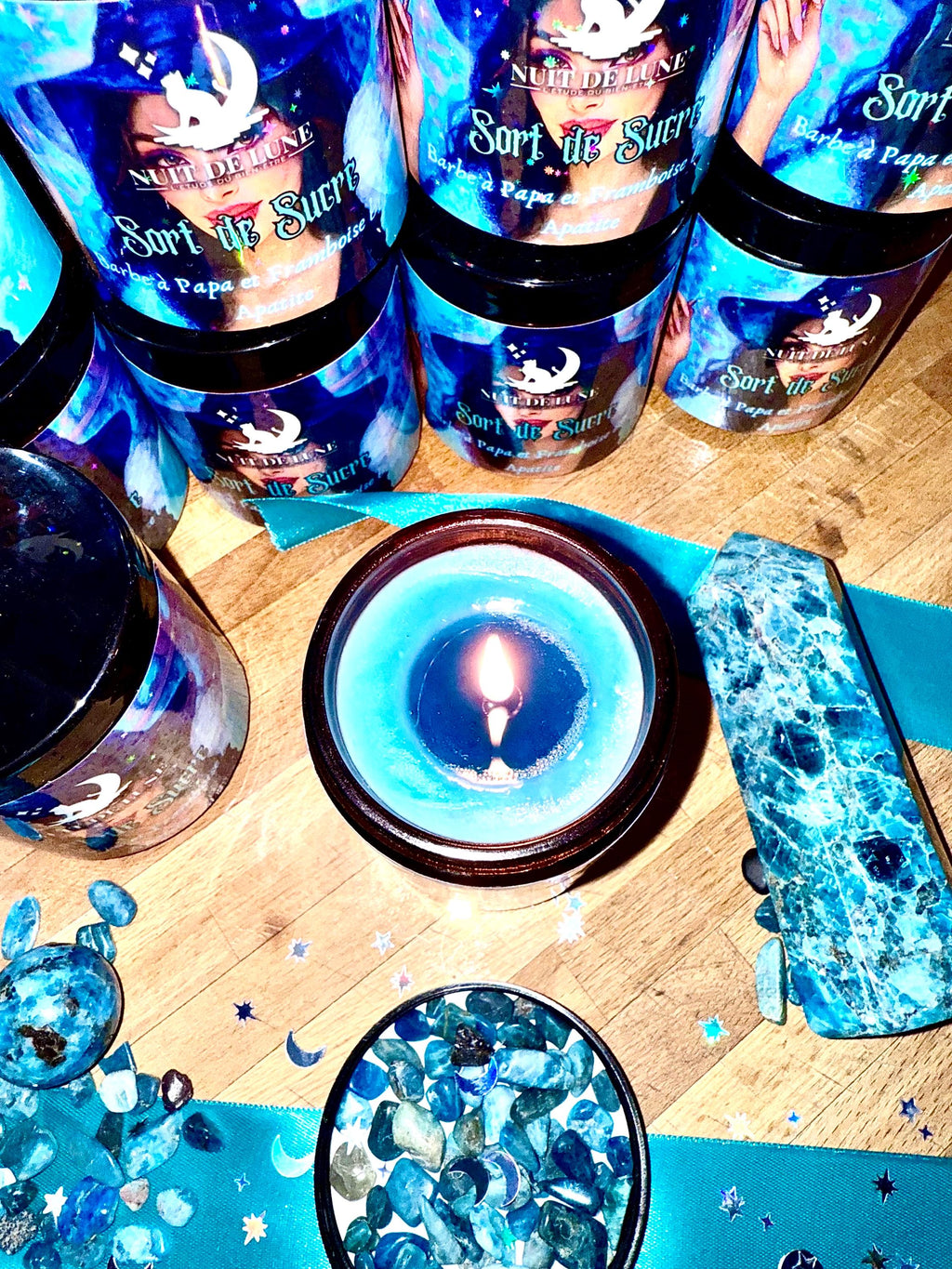 Bougie de luxe artisanale aux cristaux SORT DE SUCRE Barbe à Papa Framboise bleue, Apatite