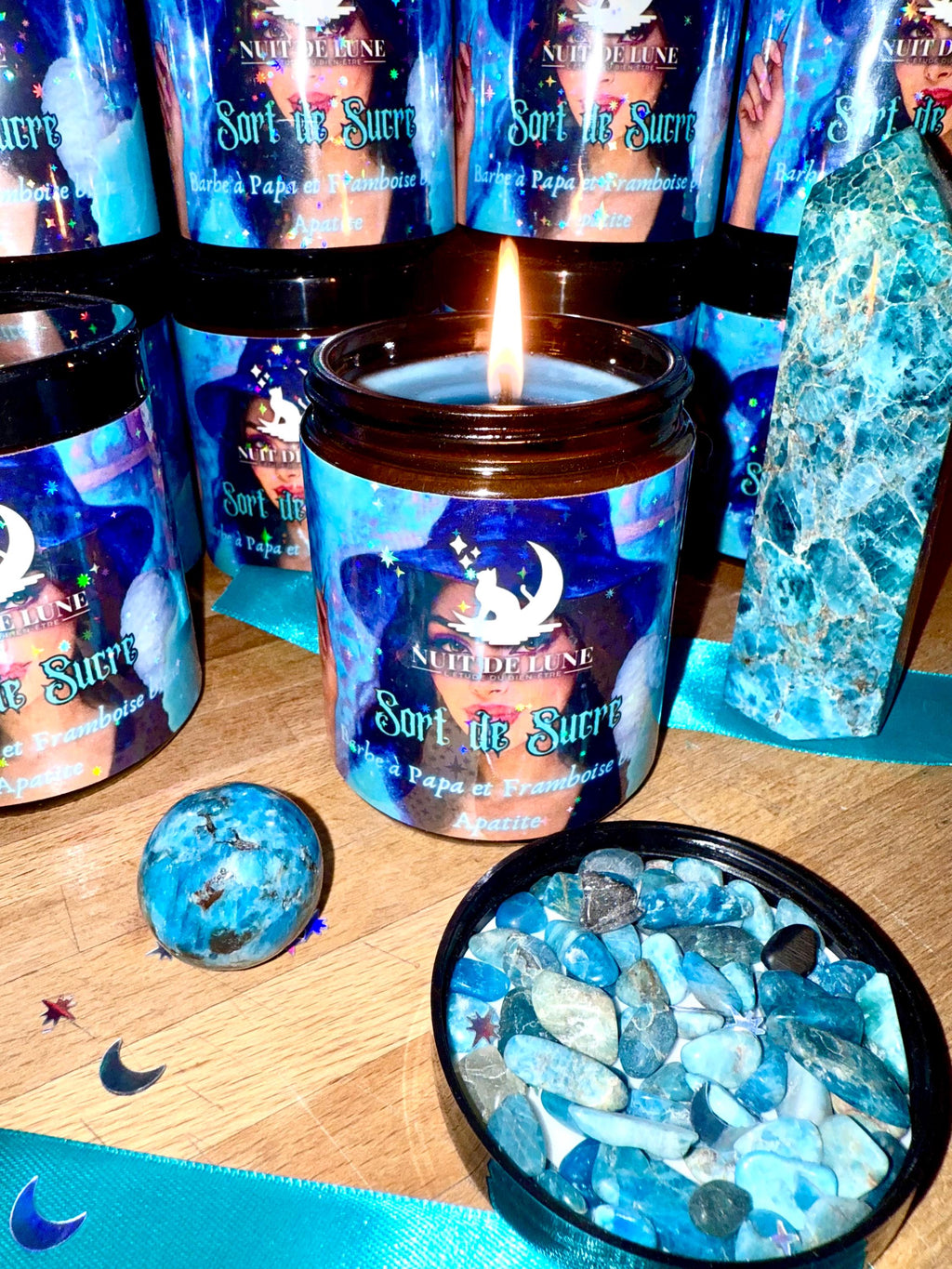 Bougie de luxe artisanale aux cristaux SORT DE SUCRE Barbe à Papa Framboise bleue, Apatite