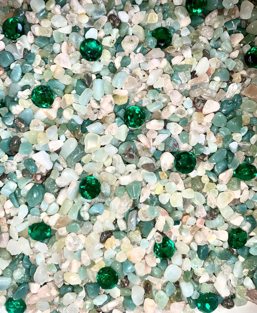 Bougie de luxe artisanale aux cristaux et gemmes COEUR EMERAUDE Fleur d’Eau, Émeraudes de Namibie et Agate fleur verte