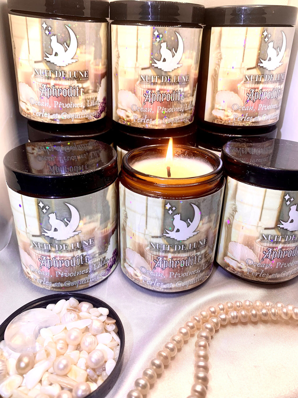Bougie de luxe artisanale aux cristaux parfumée APHRODITE Océan, Pivoines, Lilas, Perles et Coquillages