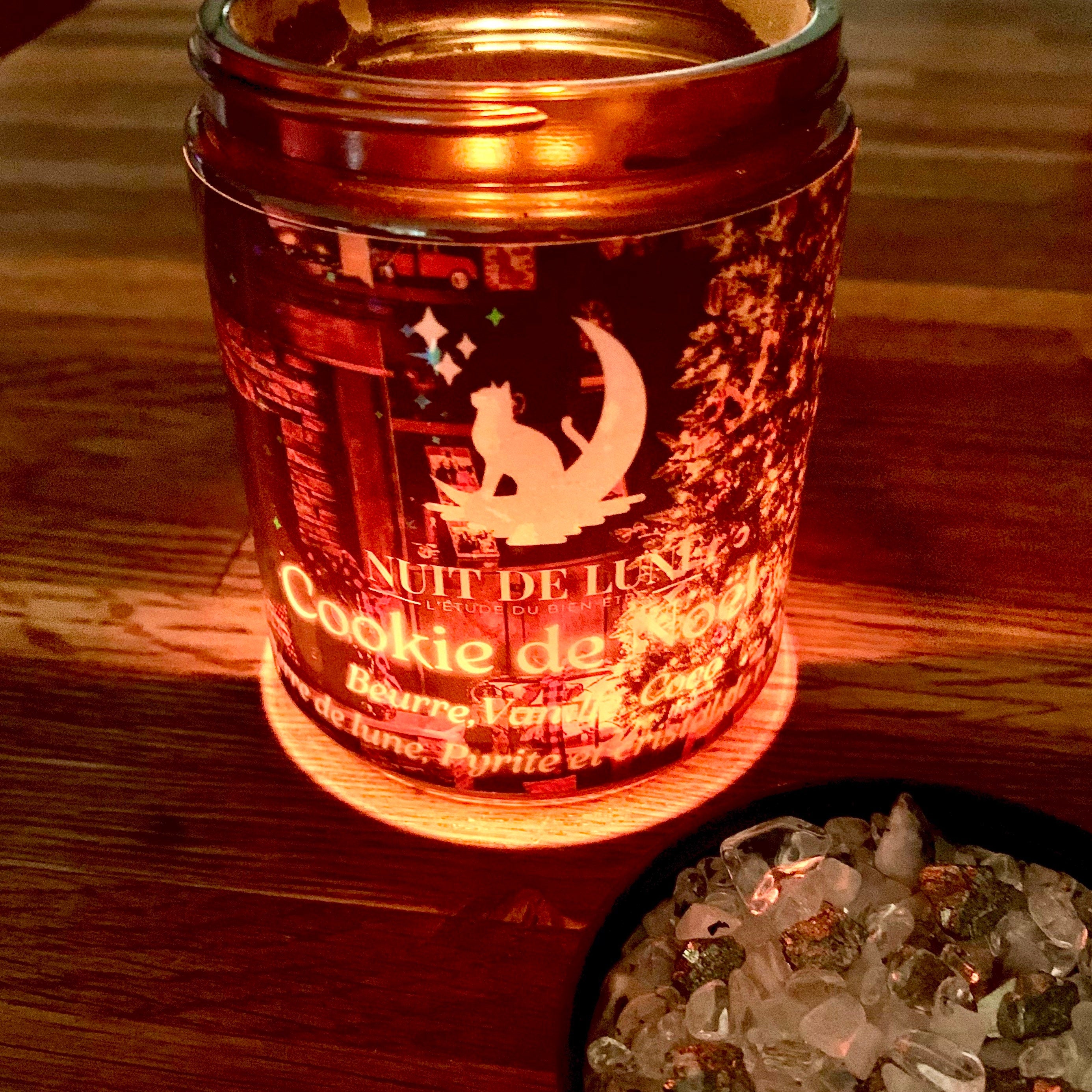 Bougie de luxe artisanale parfumée Nuit de Lune COOKIE DE NOËL Beurre, Vanille, Coco- Pierres de lune, Pyrite et cristal de roche