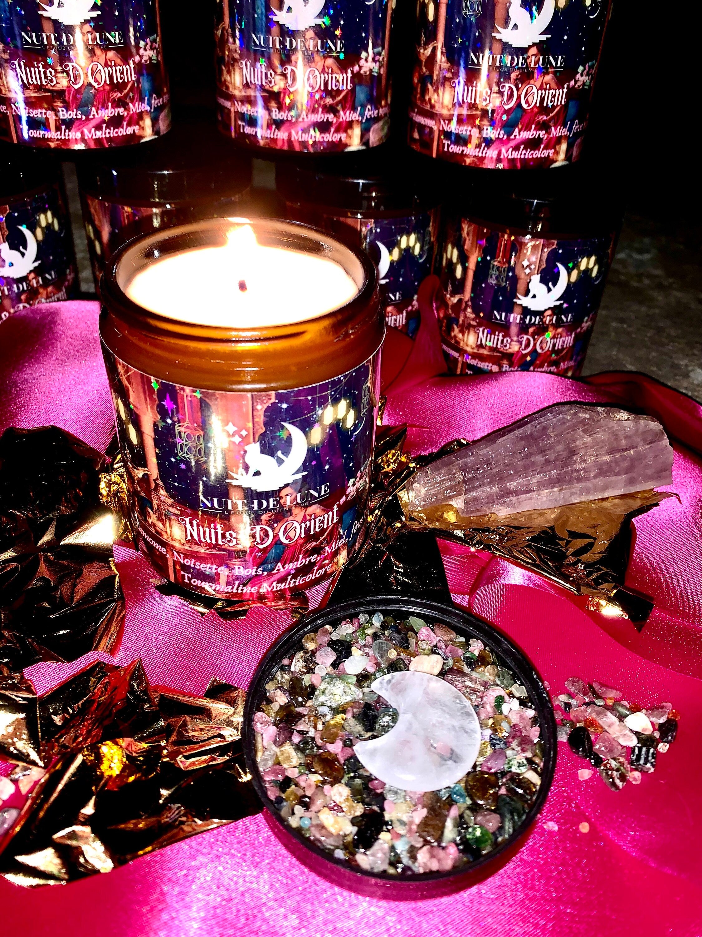 Bougie de luxe artisanale parfumée aux cristaux NUITS D’ORIENT Cardamome, Noisette, Ambre, Miel,bois, fève tonka Tourmaline multicolore