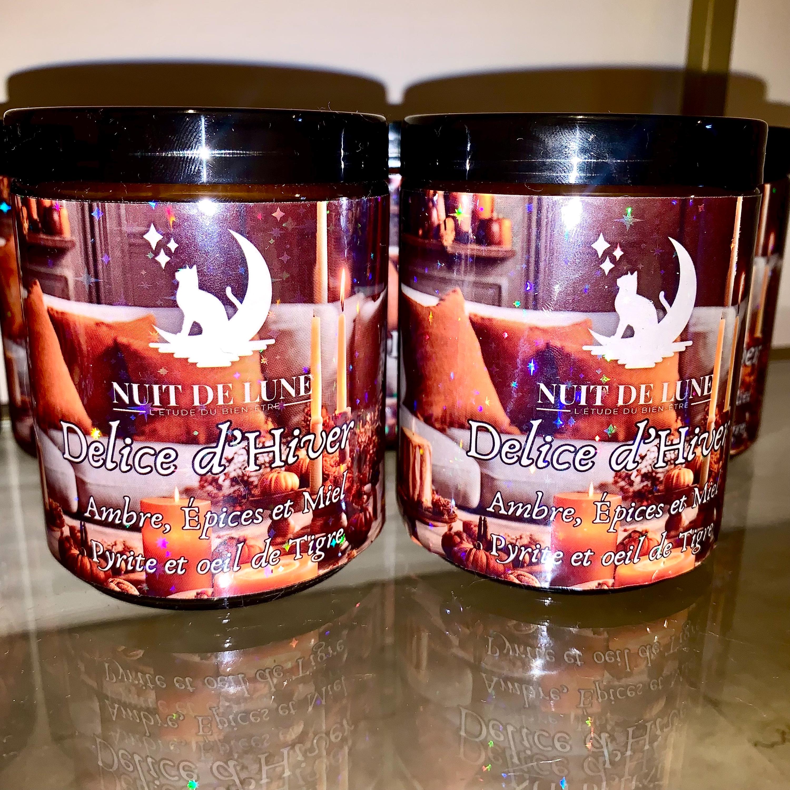 Bougie de luxe artisanale parfumée aux cristaux Noël DELICE D’HIVER Ambre, épices, cannelle orange, Miel Pyrite et Oeil de tigre