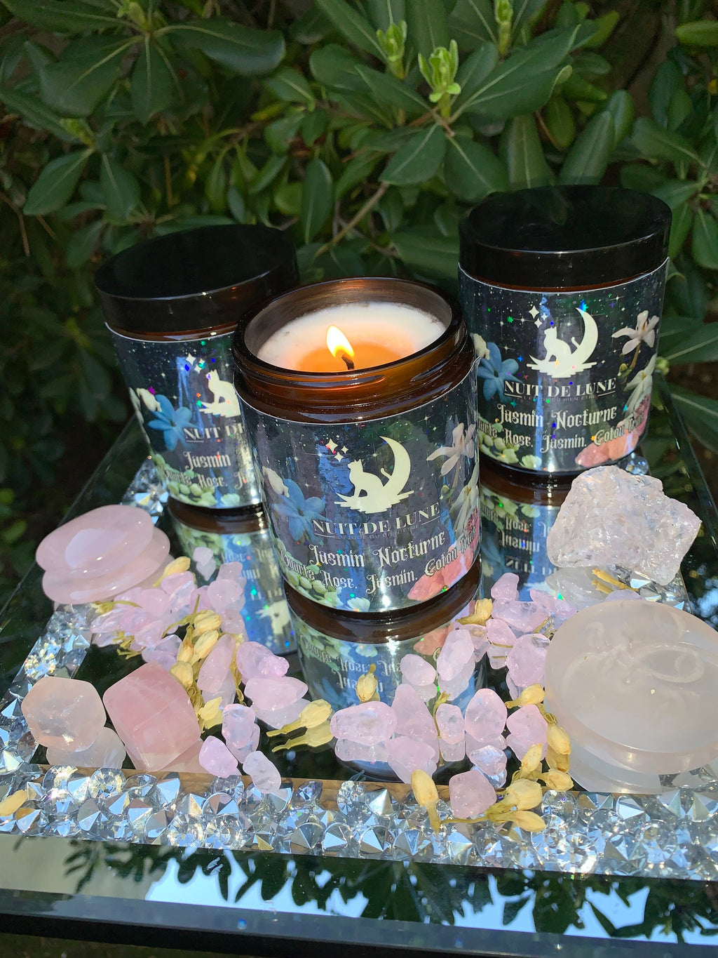 Bougie de luxe artisanale parfumée aux cristaux  Nuit de Lune JASMIN NOCTURNE - jasmin, fleur de coton, quartz rose et jasmin séché
