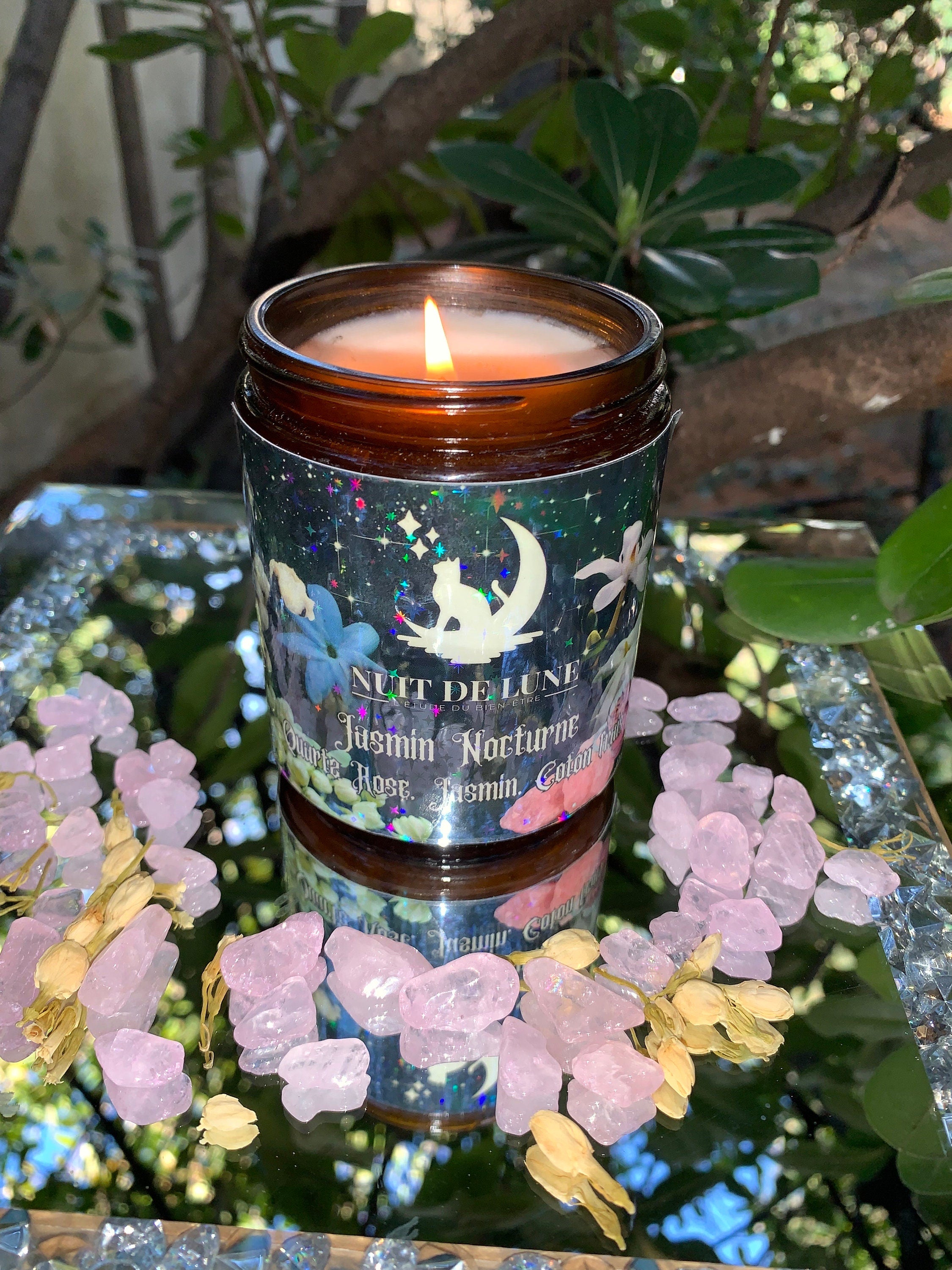 Bougie de luxe artisanale parfumée aux cristaux  Nuit de Lune JASMIN NOCTURNE - jasmin, fleur de coton, quartz rose et jasmin séché