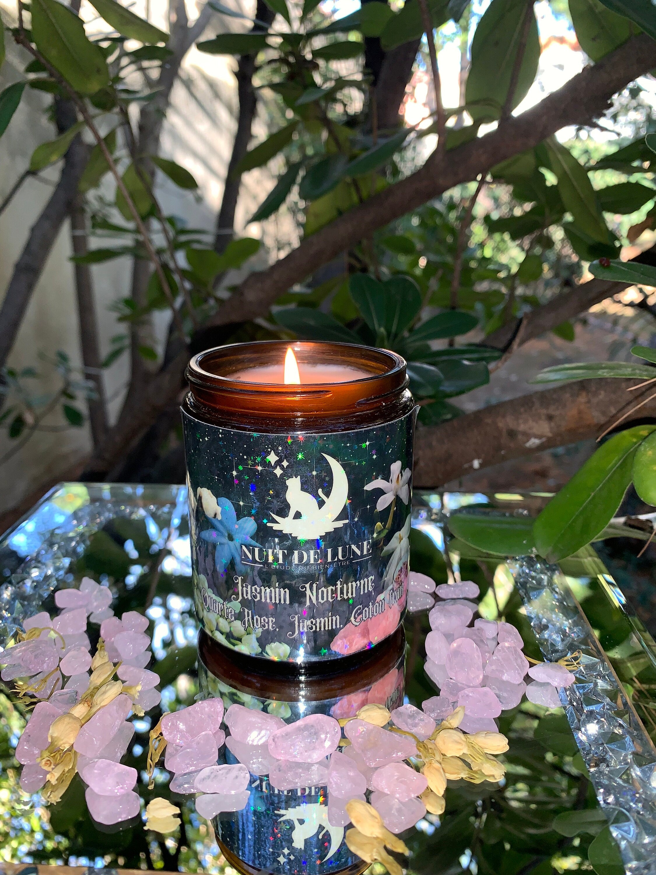 Bougie de luxe artisanale parfumée aux cristaux  Nuit de Lune JASMIN NOCTURNE - jasmin, fleur de coton, quartz rose et jasmin séché
