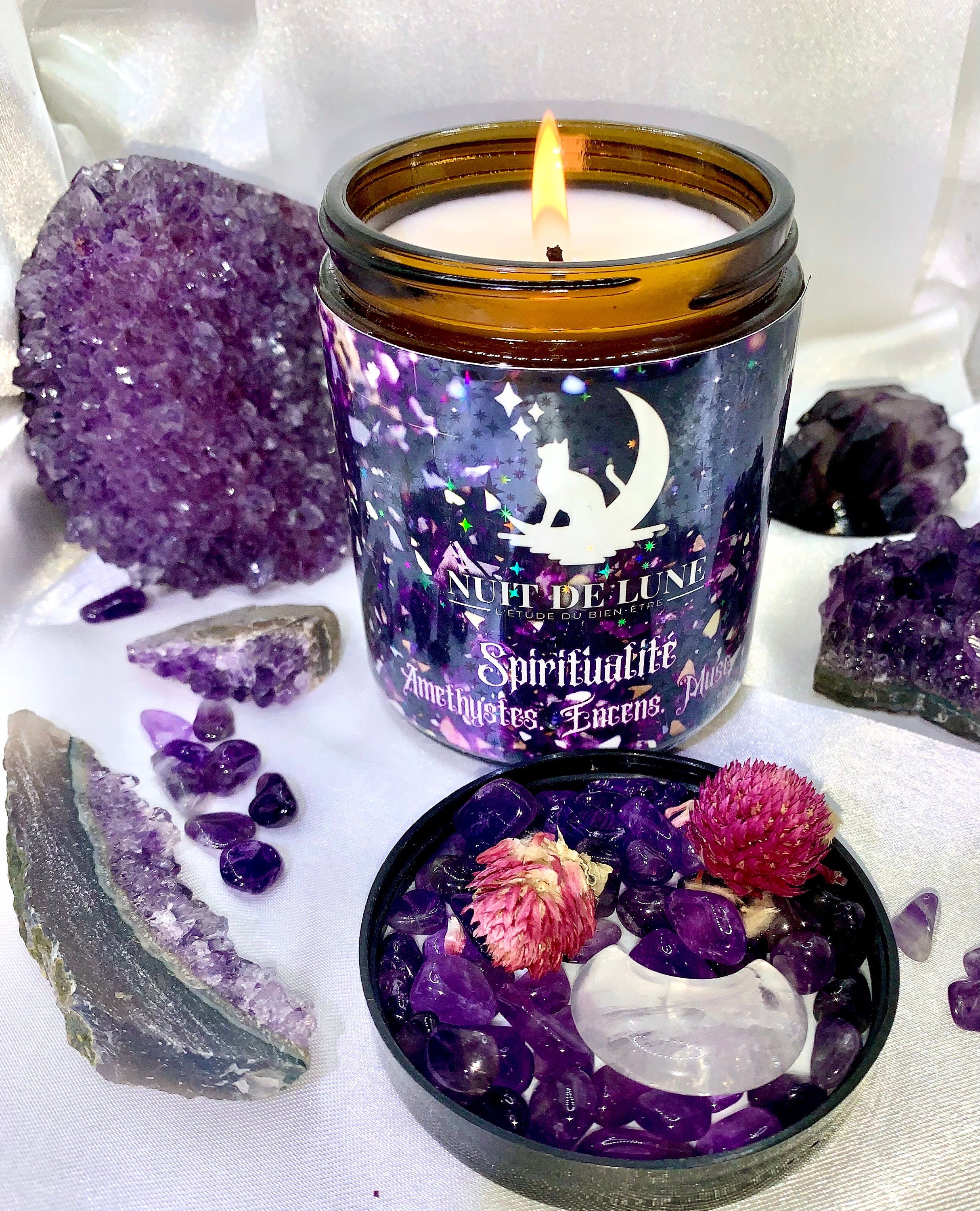 Bougie de luxe artisanale parfumée aux cristaux de méditation Nuit de Lune SPIRITUALITE, Encens et Musc, Améthystes et fleurs de gomphrena