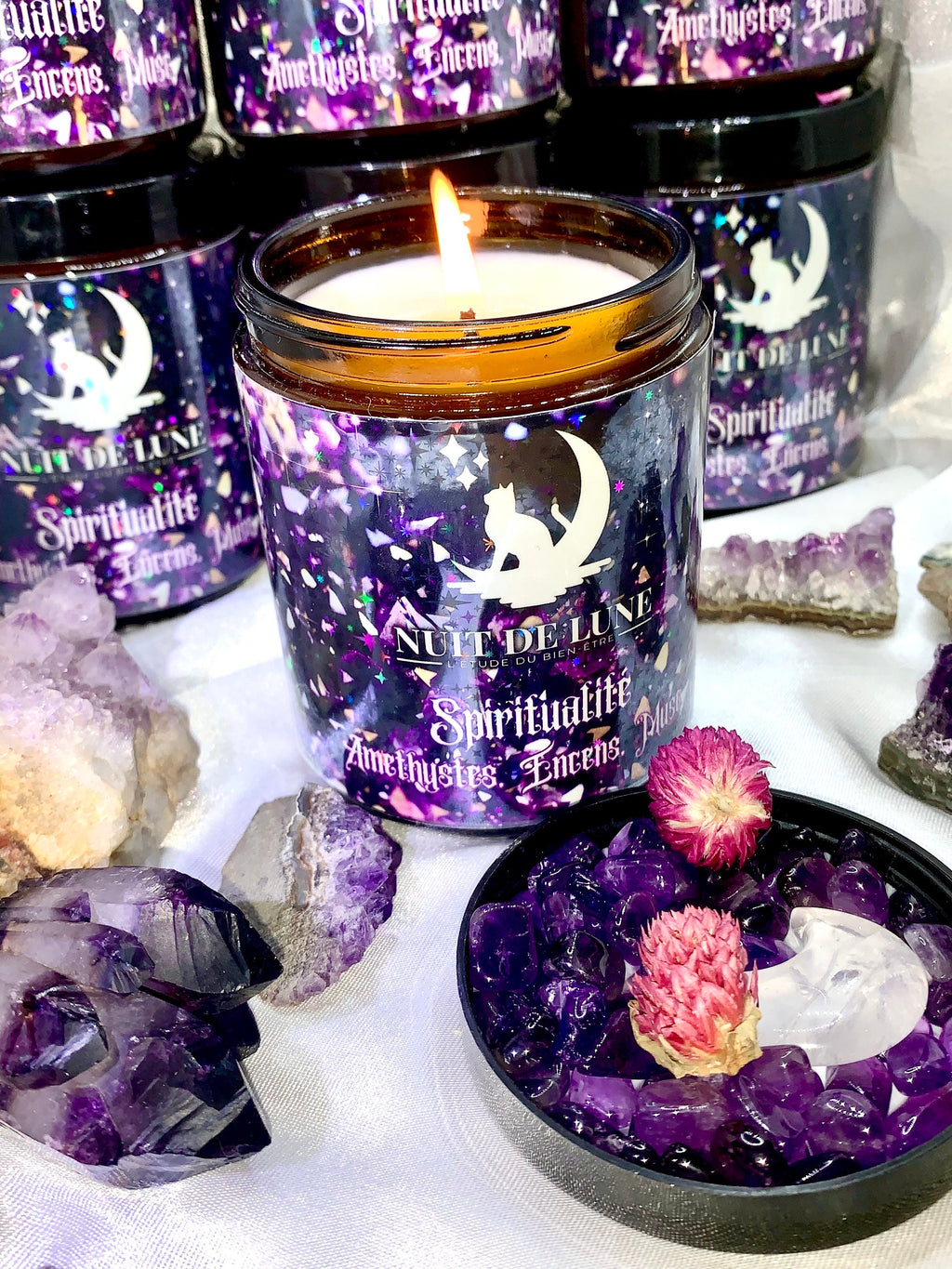 Bougie de luxe artisanale parfumée aux cristaux de méditation Nuit de Lune SPIRITUALITE, Encens et Musc, Améthystes et fleurs de gomphrena