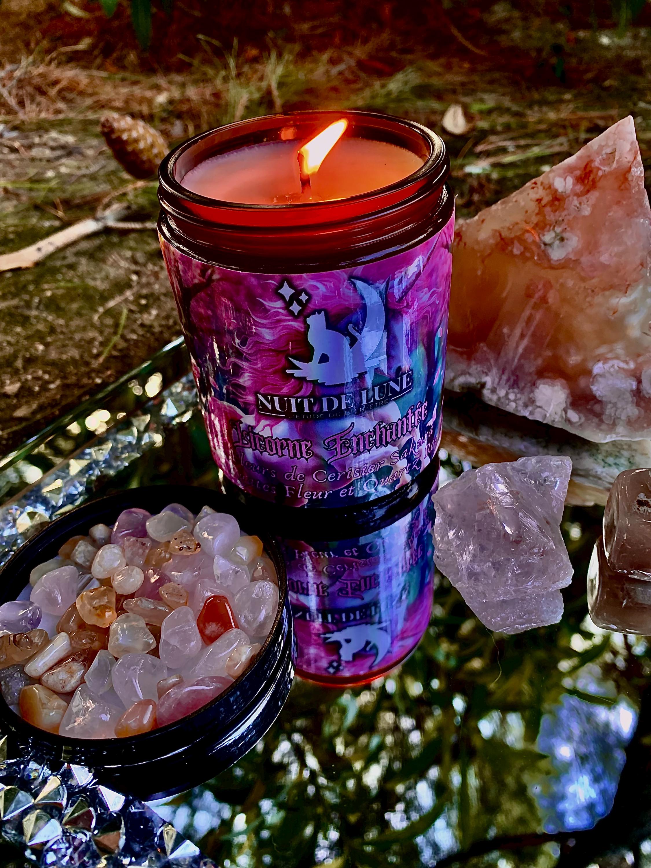 bougie de luxe artisanale aux cristaux LICORNE ENCHANTÉE Fleurs de Cerisier Sakura, Agate Fleur et Quartz Rose