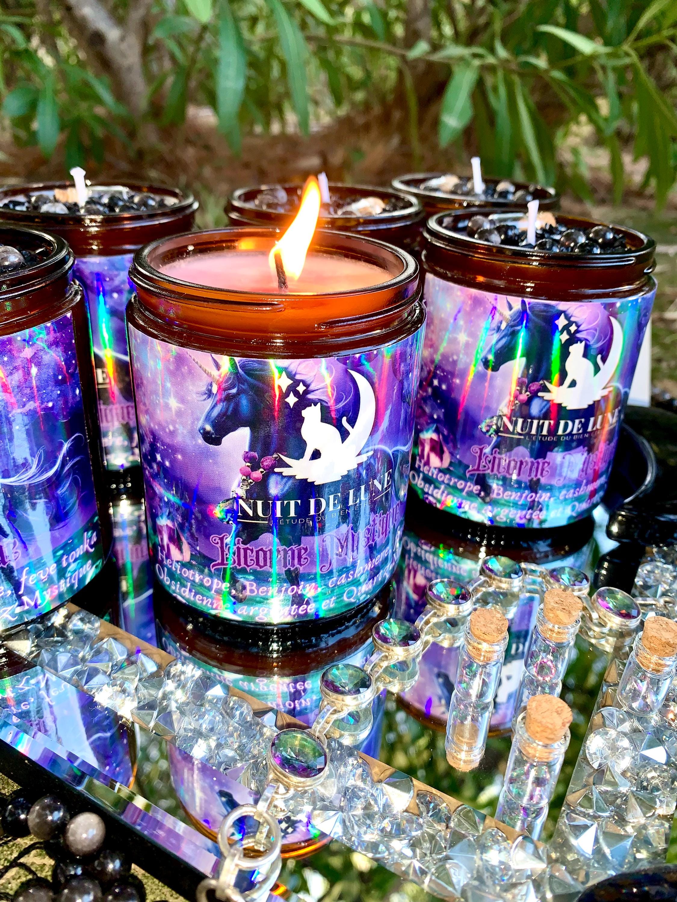 bougie de luxe artisanale aux cristaux LICORNE MYSTIQUE Papier d'Arménie, perles d'Obsidienne argentée et fiole de quartz Mystique