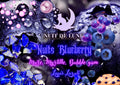 bougie de luxe artisanale bleue aux cristaux fruitée NUITS BLUEBERRY Mûres, Myrtilles, Bubble Gum, cire bleu et Lapis Lazuli
