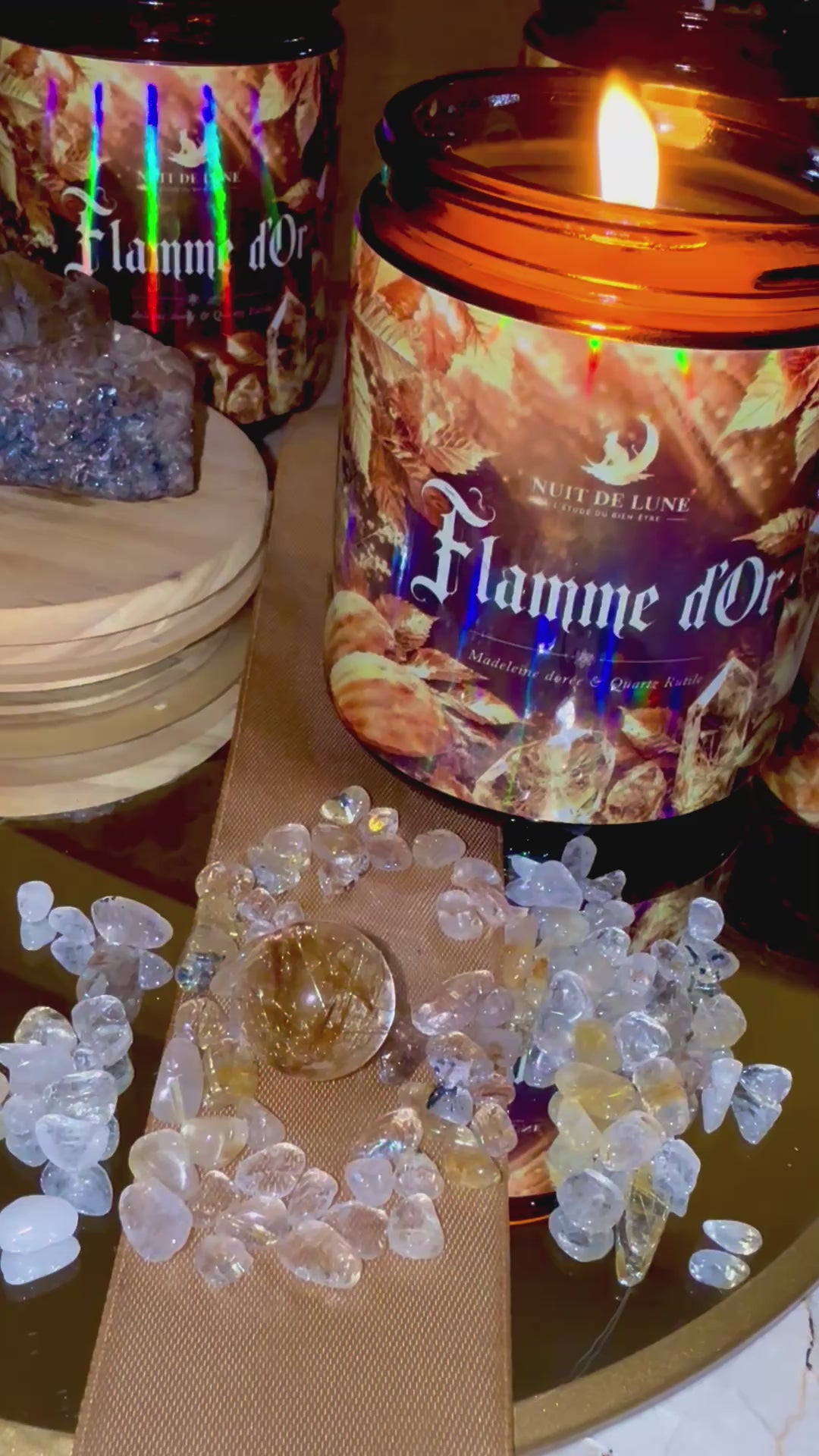 Bougie de luxe artisanale aux cristaux FLAMME D’OR Madeleine dorée et Quartz Rutile