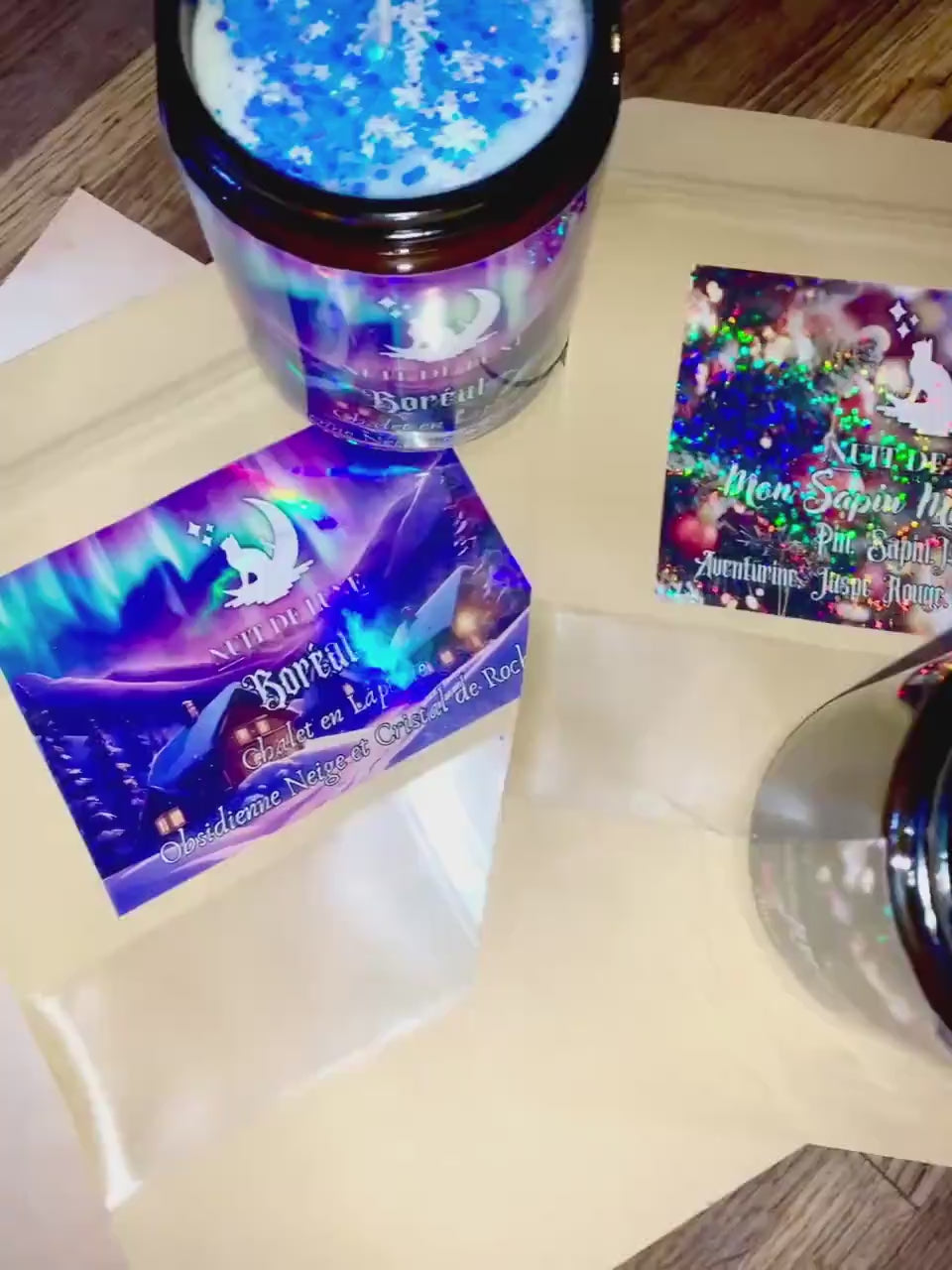 Bougie de luxe artisanale parfumée BORÉAL Cuir, Bois de Cèdre -  Obsidienne flocon de neige et cristal de roche