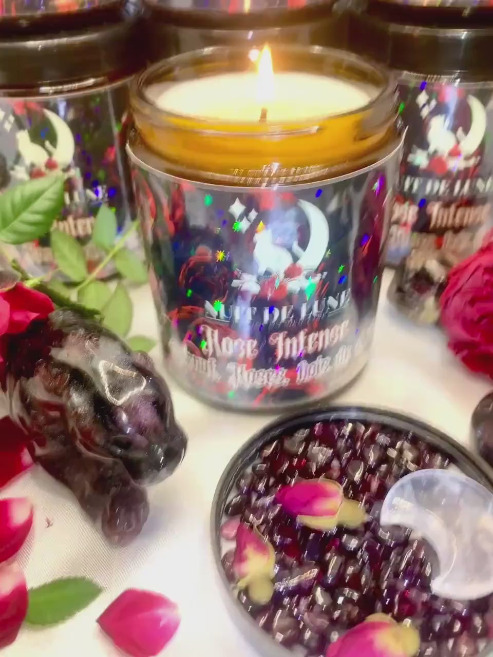 Bougie de luxe artisanale aux cristaux  Nuit de Lune ROSE INTENSE Rose & bois de Oud et sa fiole de cristaux de grenat et roses